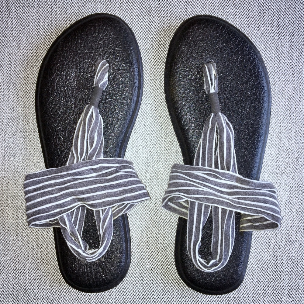 Sanuk Yoga Sling Striped Flip Flops - Size 10